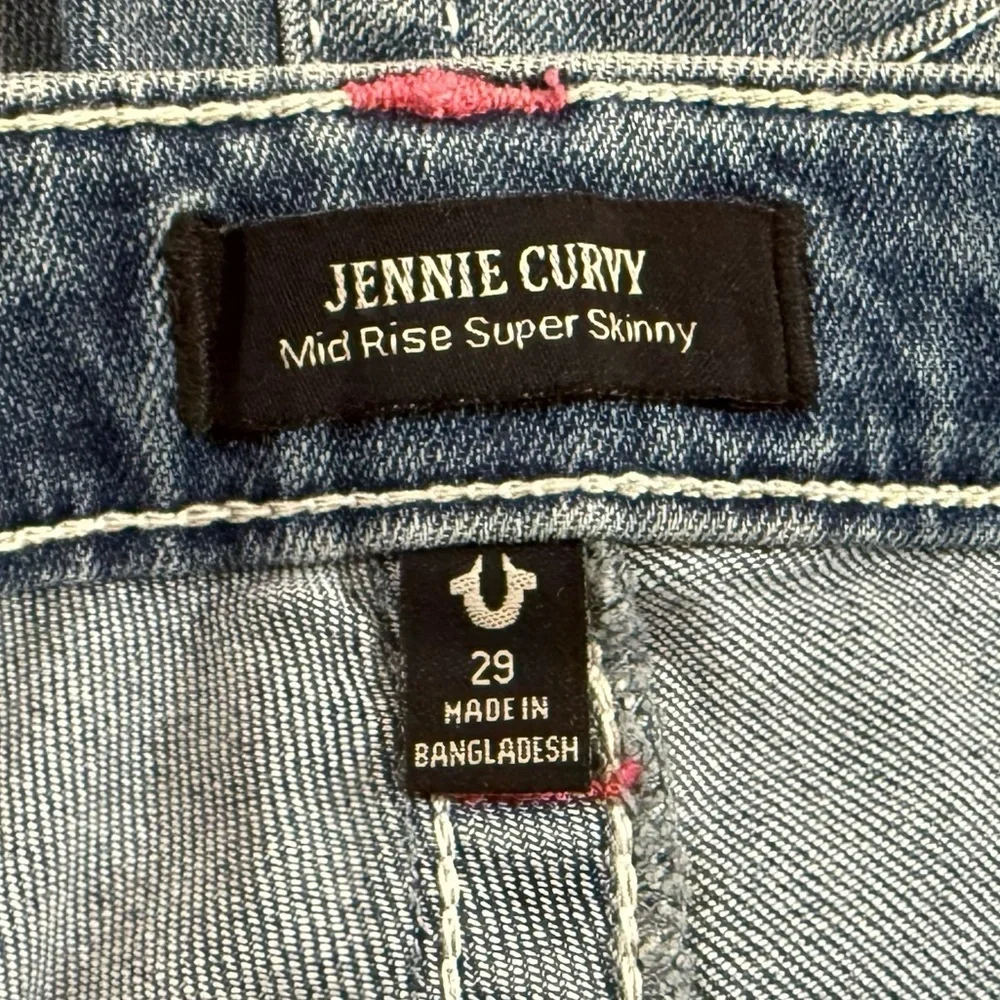True Religion Jeans Jennie Curvy Mid Rise Super Skinny Embroidered Pockets 29